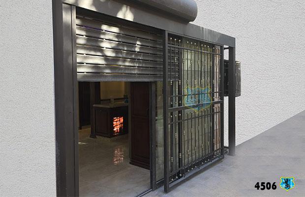 Sliding lattice doors